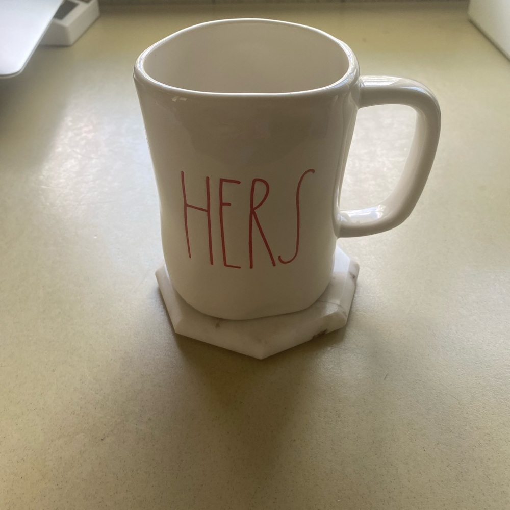 Rae Dunn hers coffee mug - Picture 1 of 8